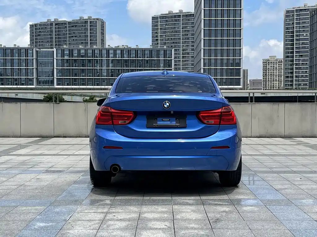 BMW 1 Series 2017 — фото 15