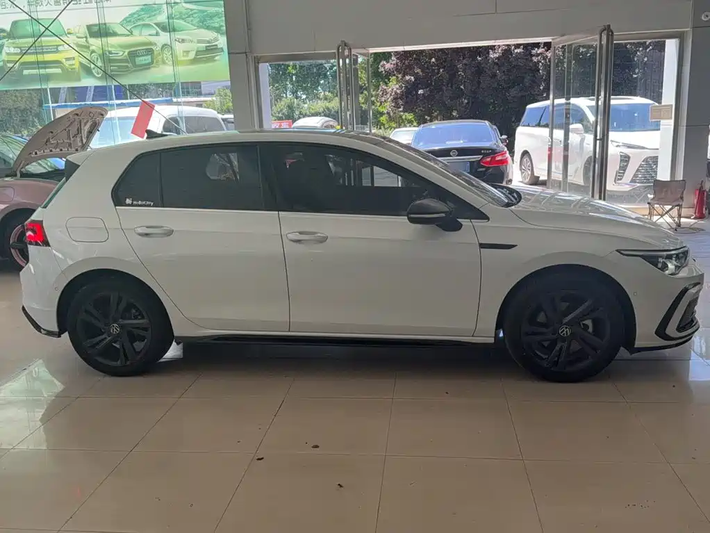 Volkswagen Golf 2022