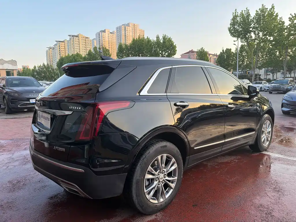 Cadillac XT5 2021 — фото 6