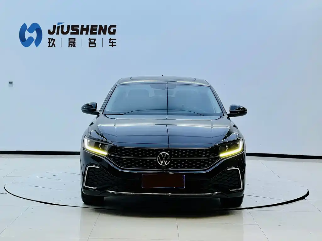 Volkswagen Passat 2025
