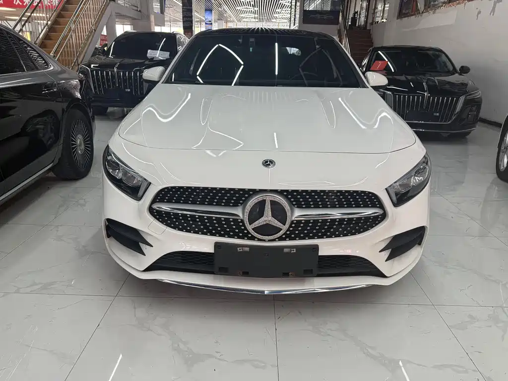 Mercedes-Benz A-Class 2022 — фото 2