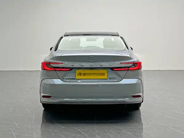 Toyota Camry 2025