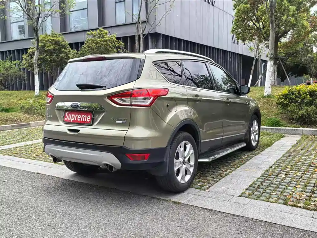 Ford Kuga 2014 — фото 8