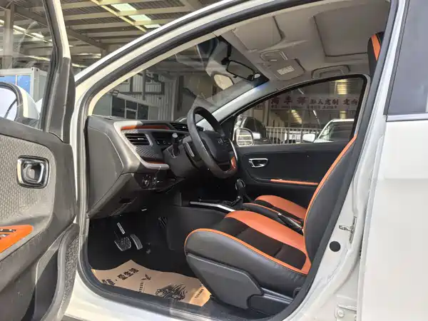 Geely Vision X1 2017