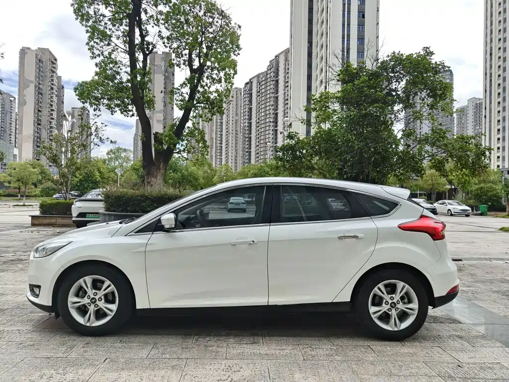 Ford Focus 2017 — фото 3