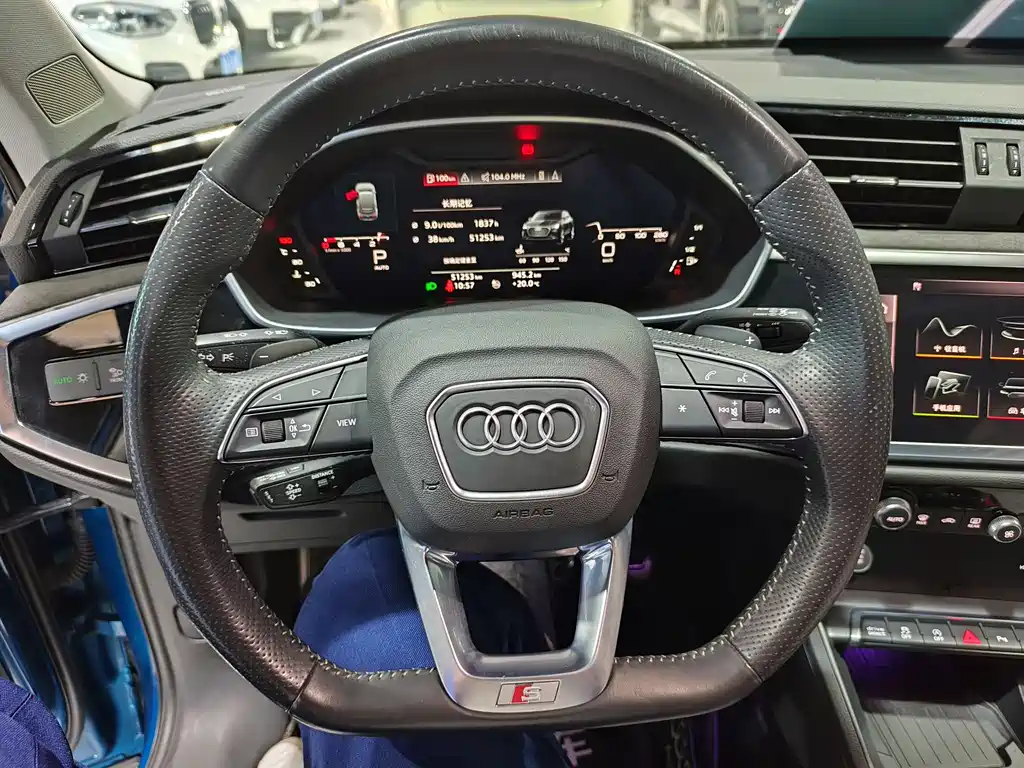 Audi Q3 Sportback 2020 — фото 10