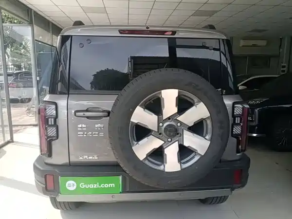 BAIC BJ40 Extended Range 2025