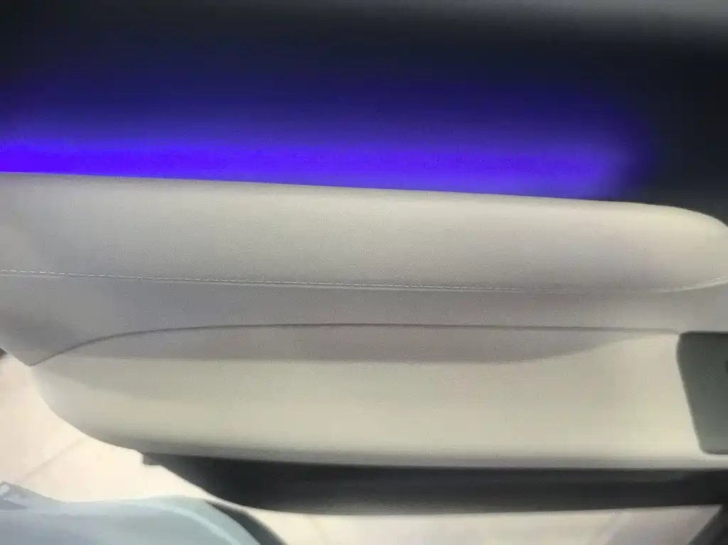 Volvo XC70 Plug-In Hybrid 2025 — фото 10