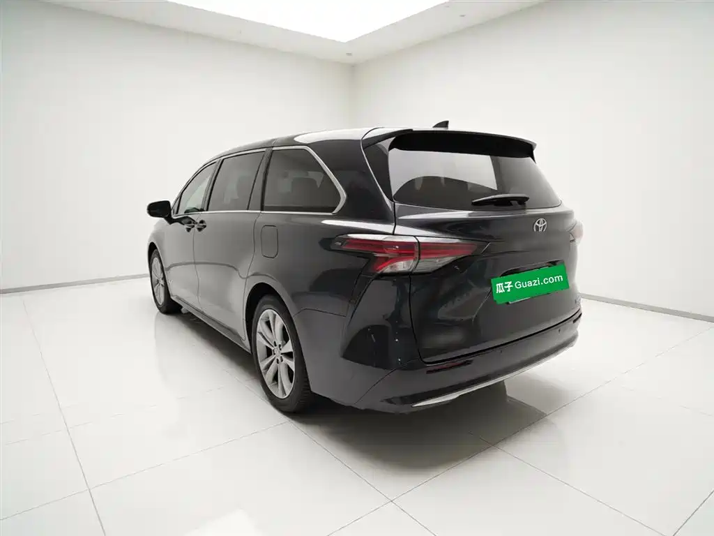 Toyota Sienna 2024