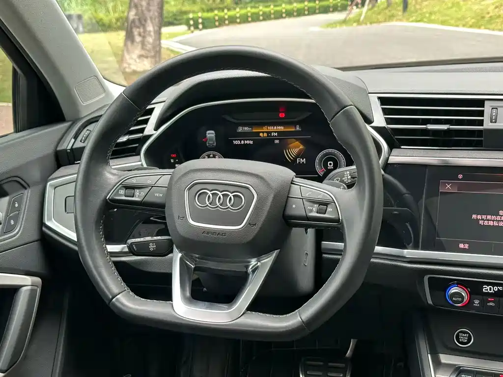Audi Q3 2022 — фото 4