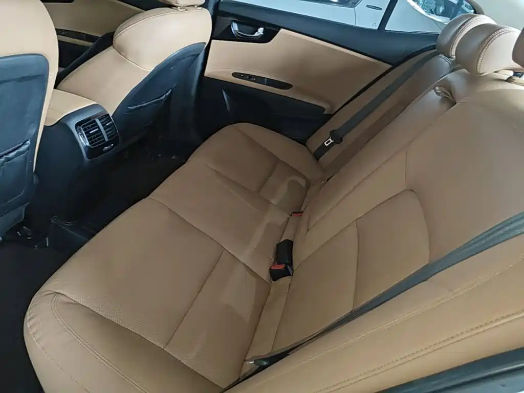 Kia K4 2015 — фото 17