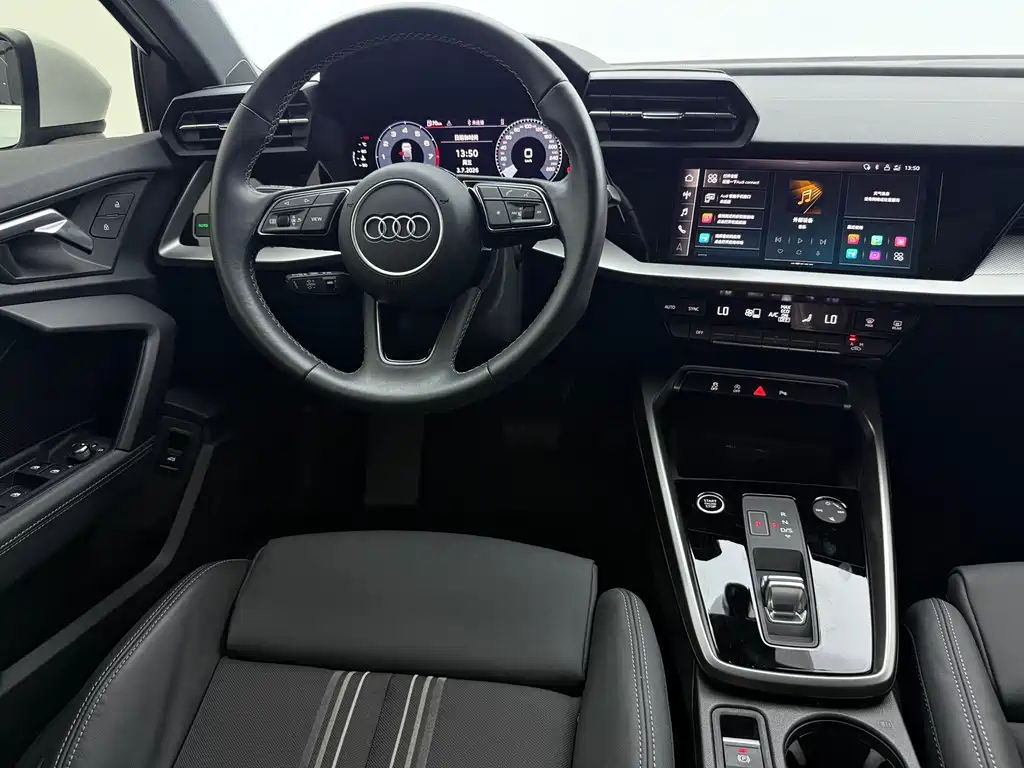 Audi A3 2023 — фото 16