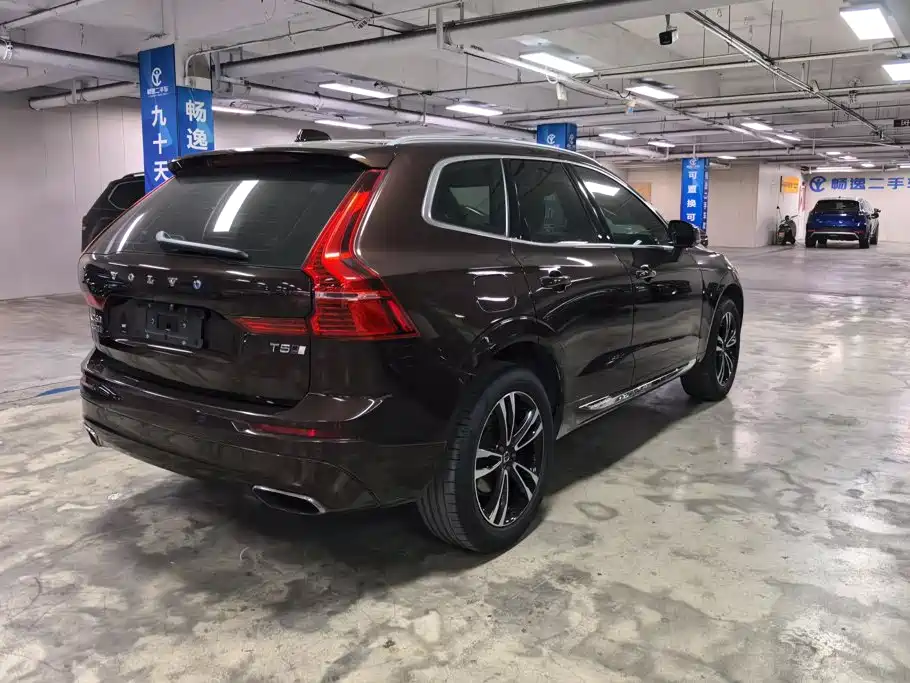 Volvo XC60 2019 — фото 3