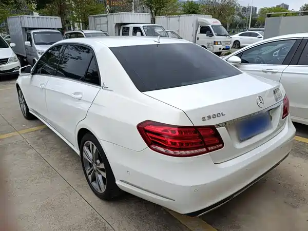 Mercedes-Benz E-Class 2015
