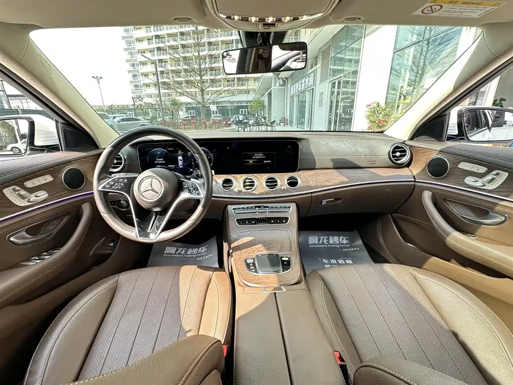 Mercedes-Benz E-Class 2023 — фото 15