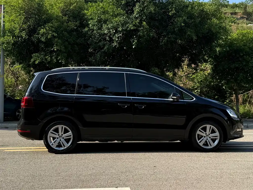 Volkswagen Sharan 2017 — фото 19