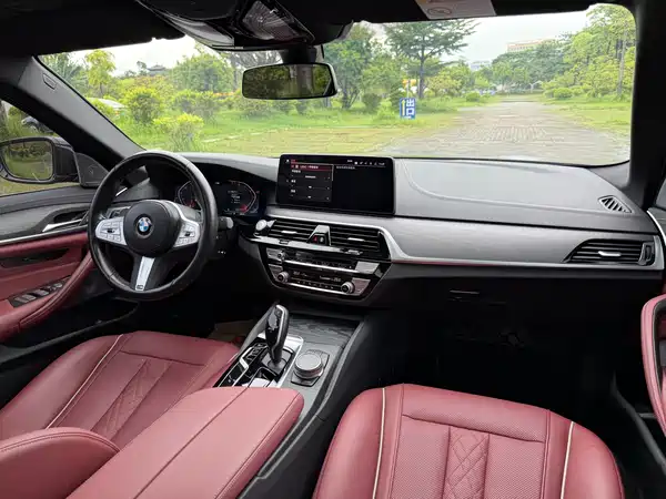 BMW 5 Series 2023
