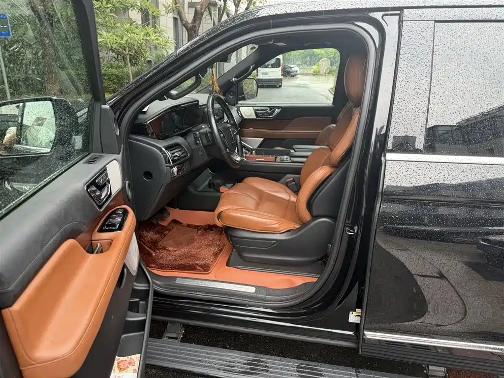 Lincoln Navigator 2020