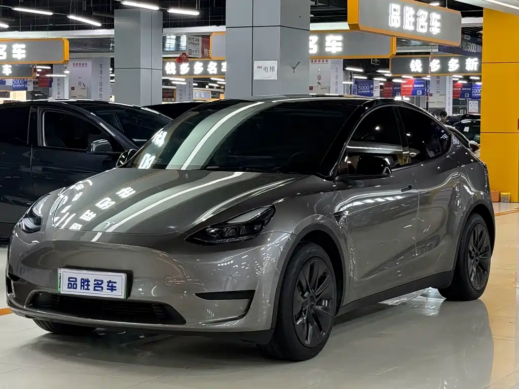 Tesla Model Y 2023 — фото 1