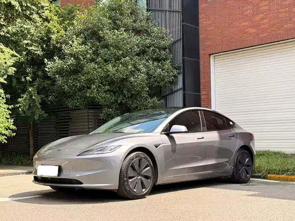 Tesla Model 3 2026