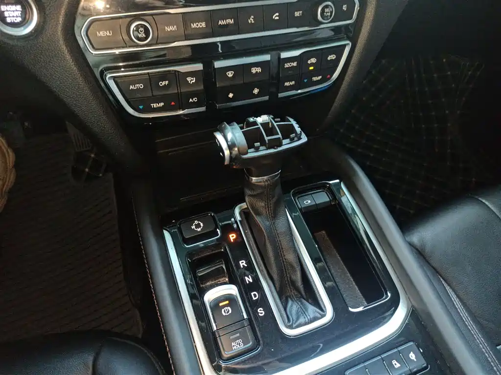 GAC Motor Trumpchi GS8 2019 — фото 10