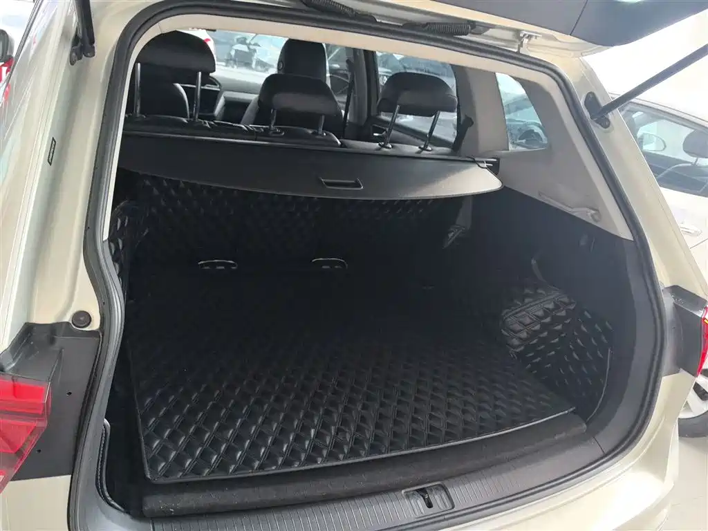 Volkswagen Tiguan L 2019 — фото 19