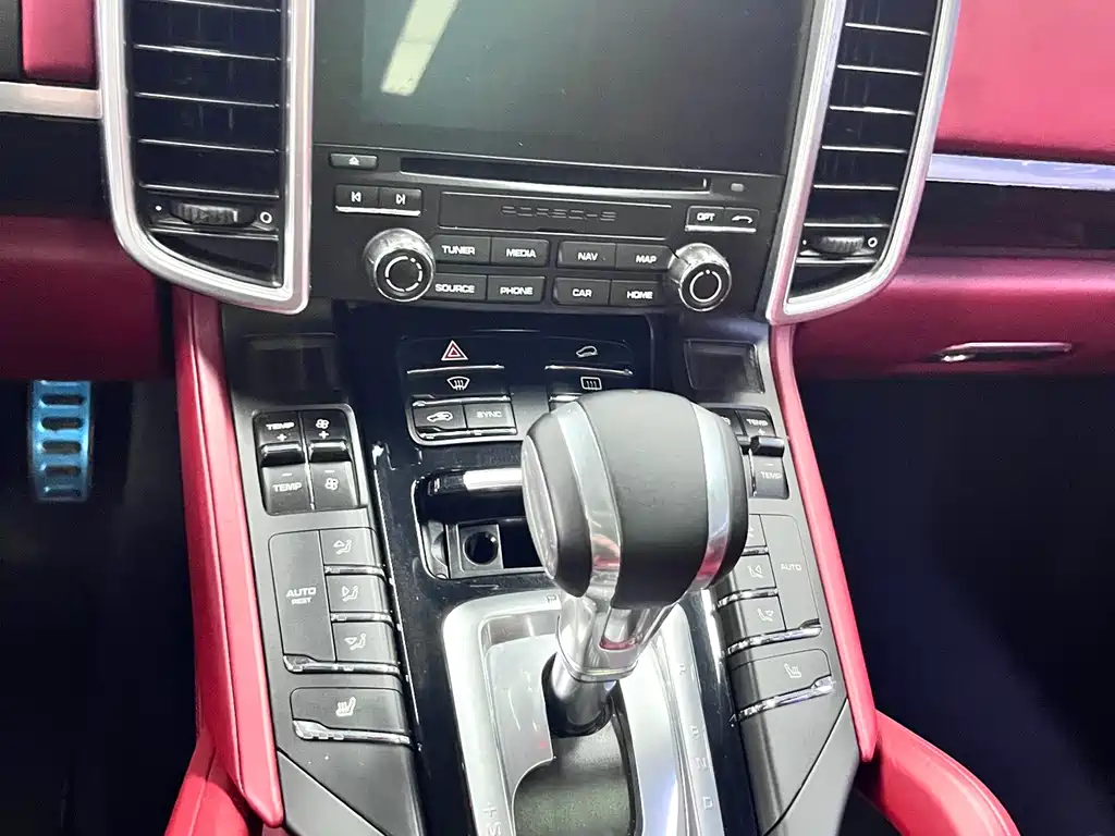 Porsche Cayenne 2016