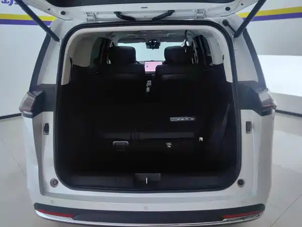 GAC Trumpchi E8 PHEV 2024