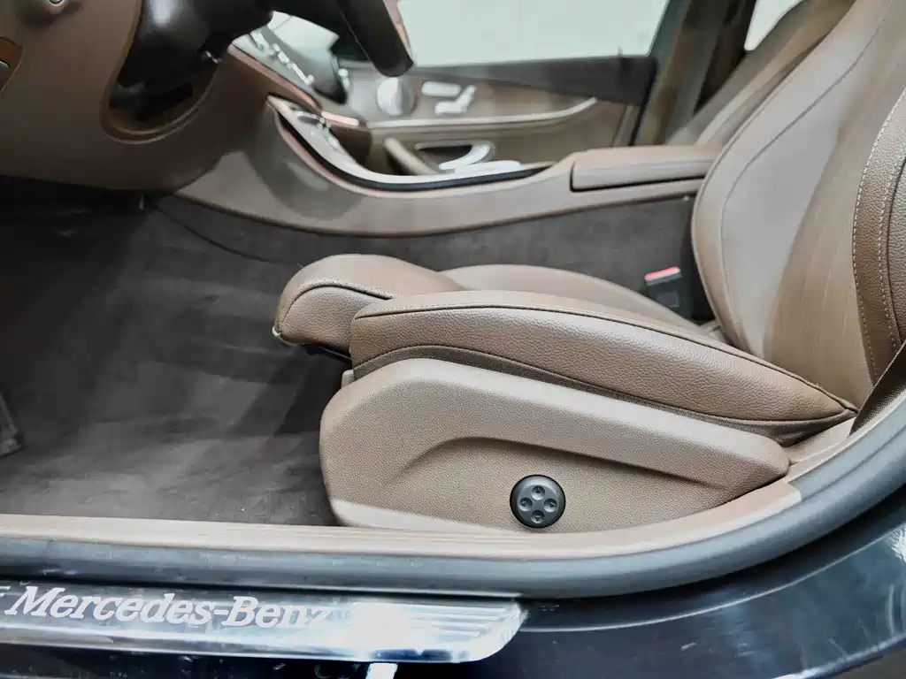 Mercedes-Benz E-Class 2022 — фото 19