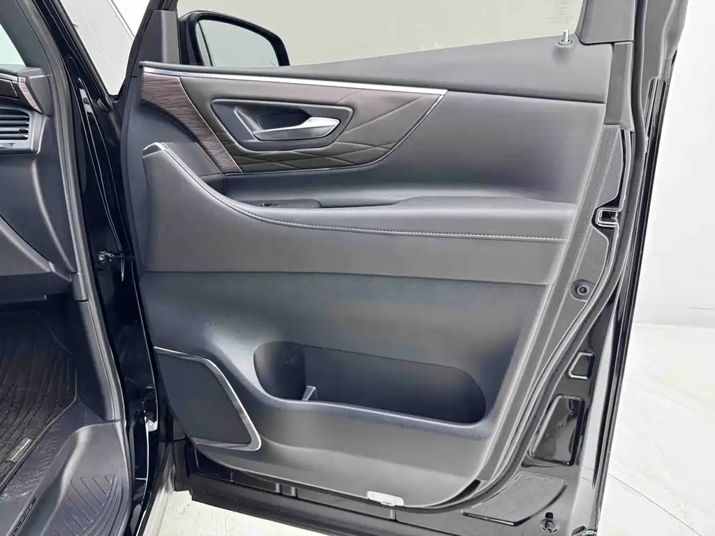 Toyota Vellfire 2025 — фото 23