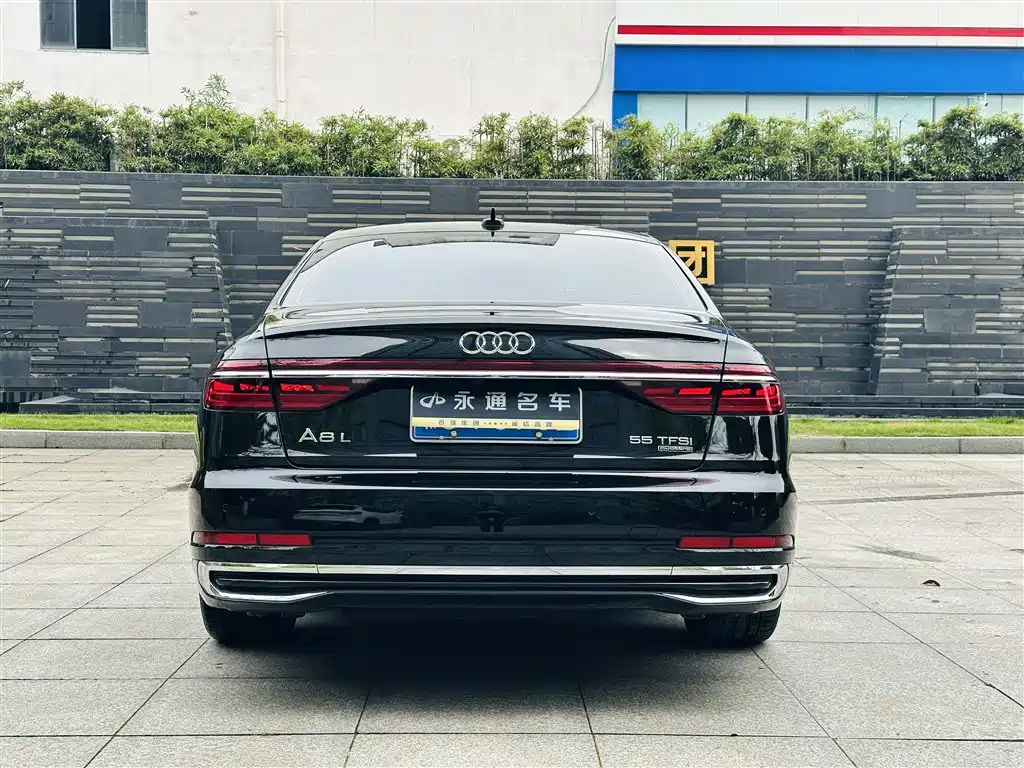 Audi A8 2023 — фото 21