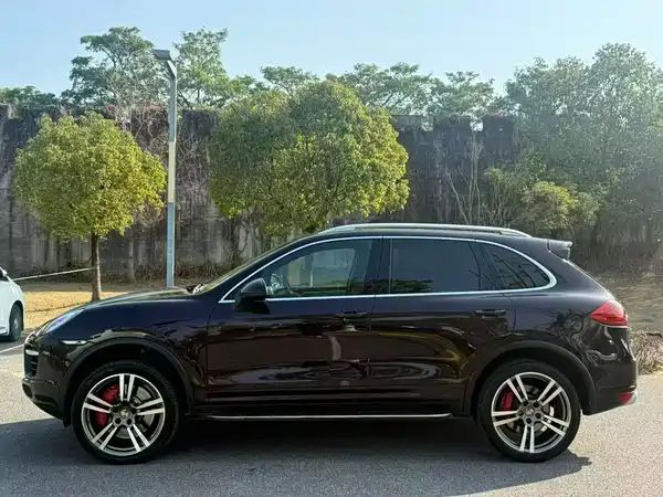 Porsche Cayenne 2011