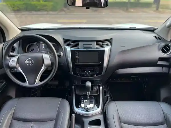 Nissan Terra 2018