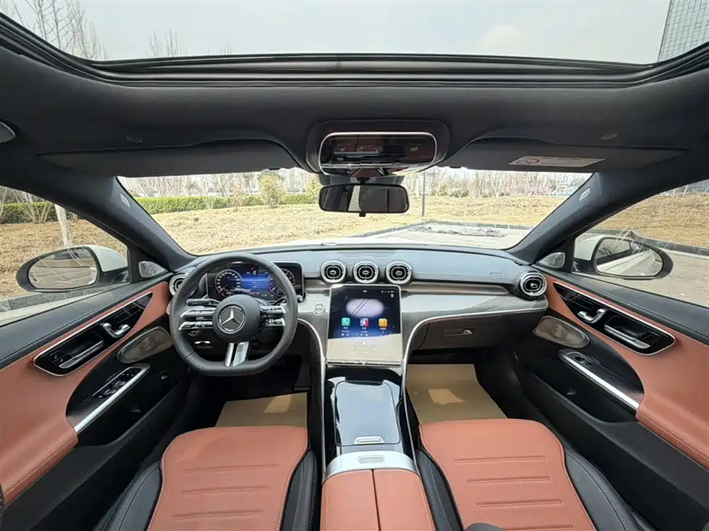 Mercedes-Benz C-Class 2025 — фото 13