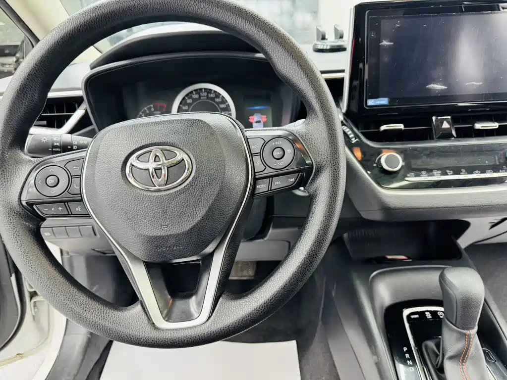 Toyota Corolla 2023 — фото 7