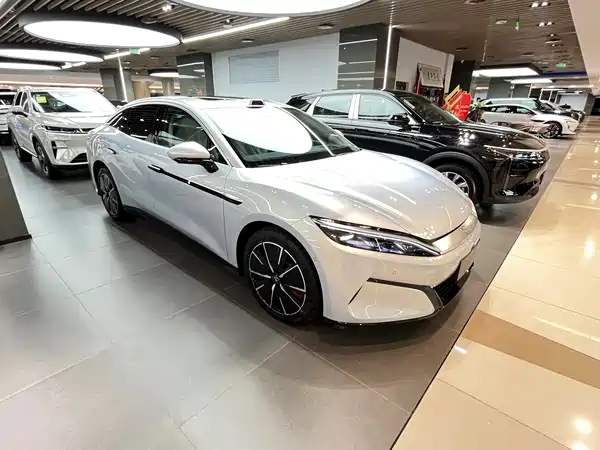 BYD Han L 2026