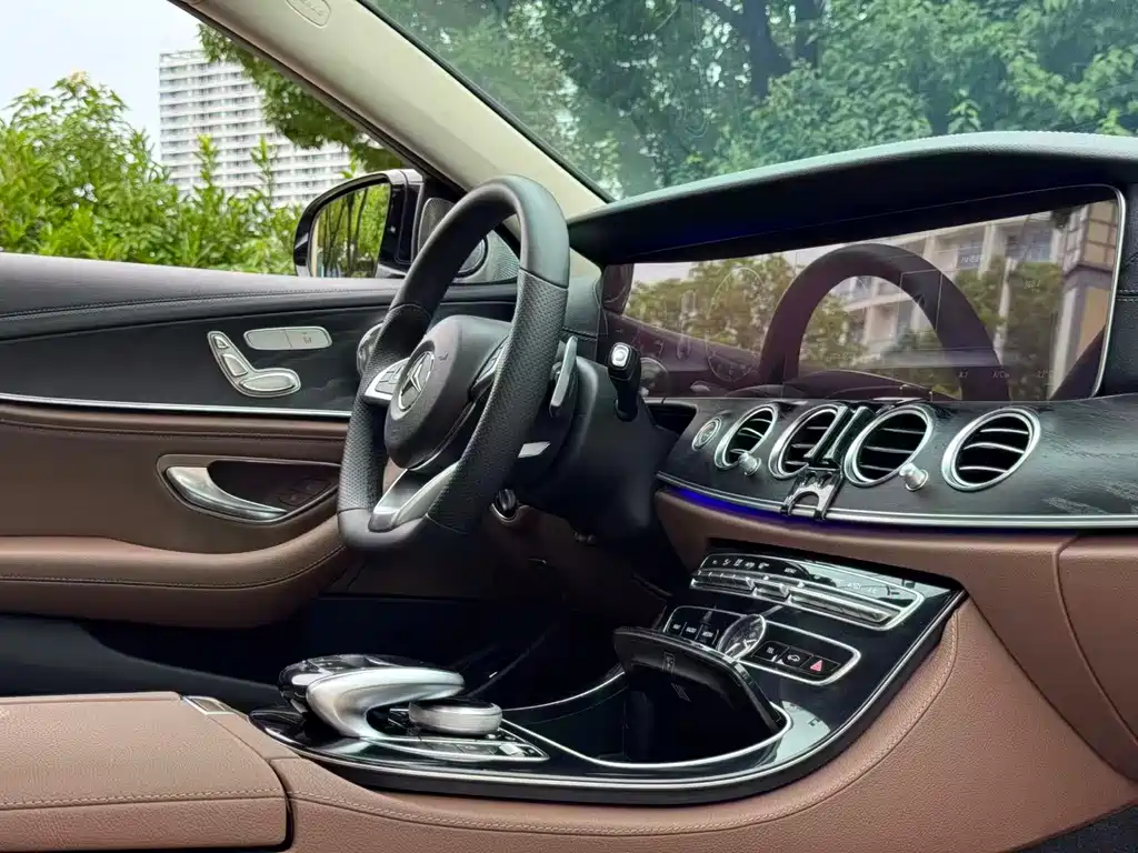 Mercedes-Benz E-Class 2017 — фото 10