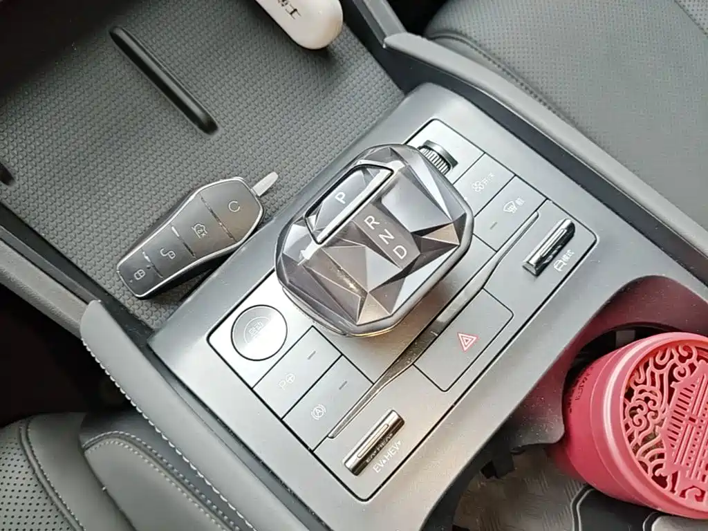 BYD Qin L 2025 — фото 14