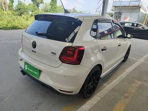 Volkswagen Polo 2015