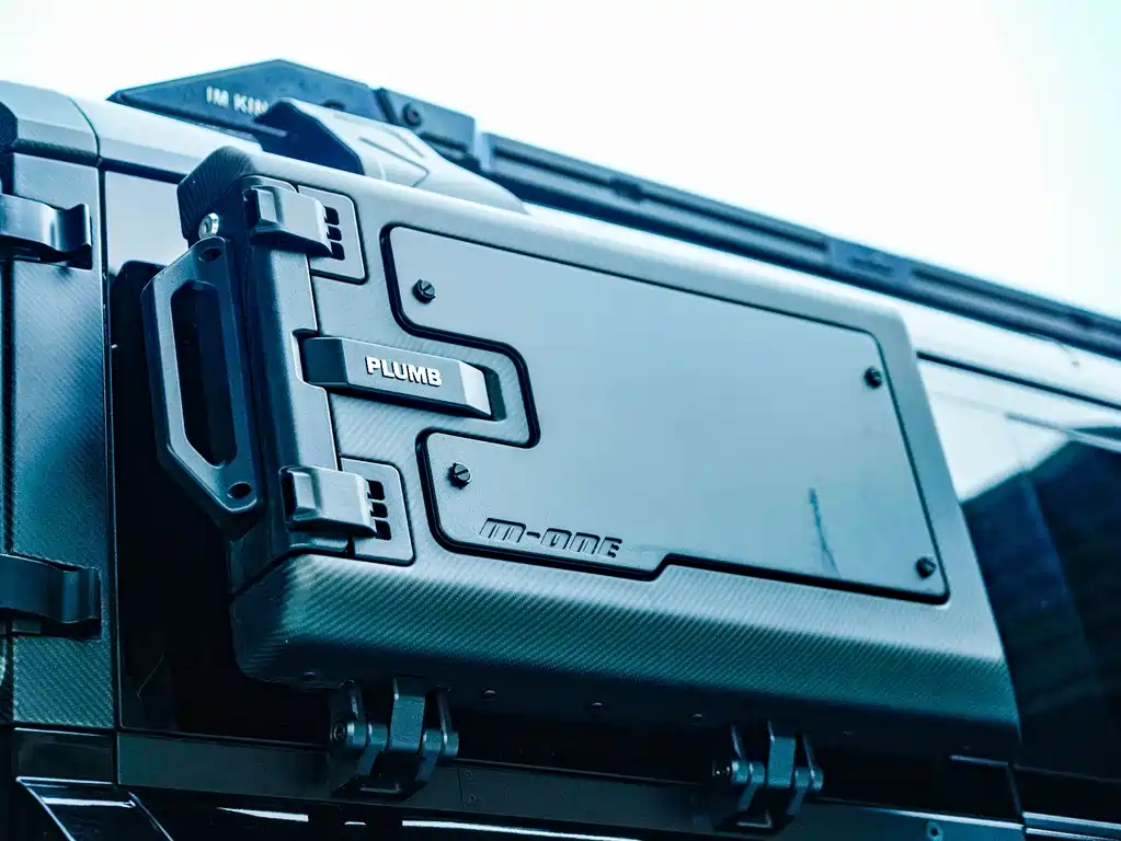 Land Rover Defender 2023 — фото 11