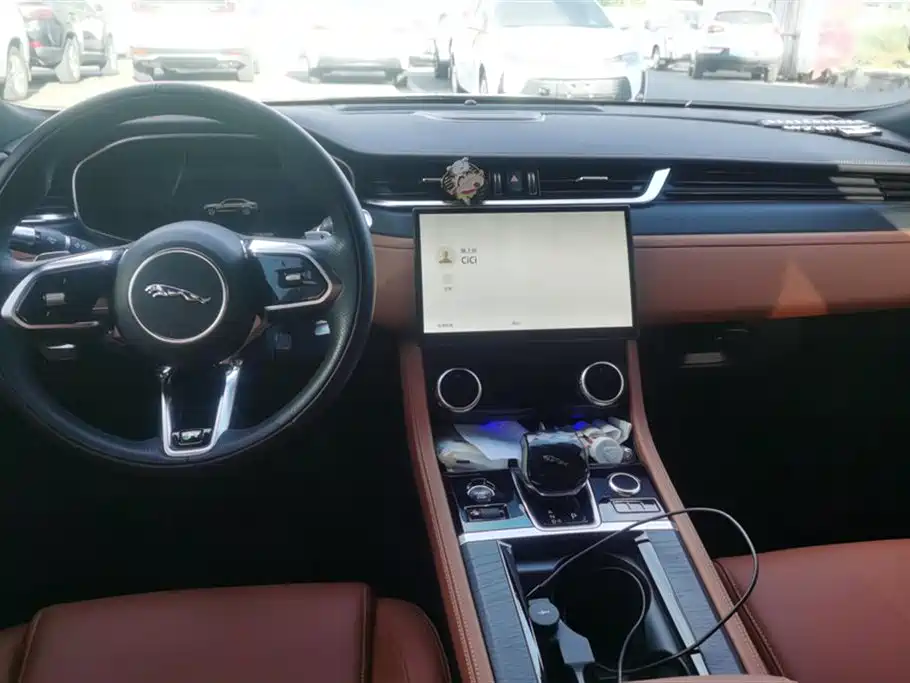Jaguar XFL 2022 — фото 12