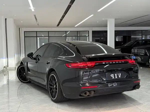 Porsche Panamera 2019