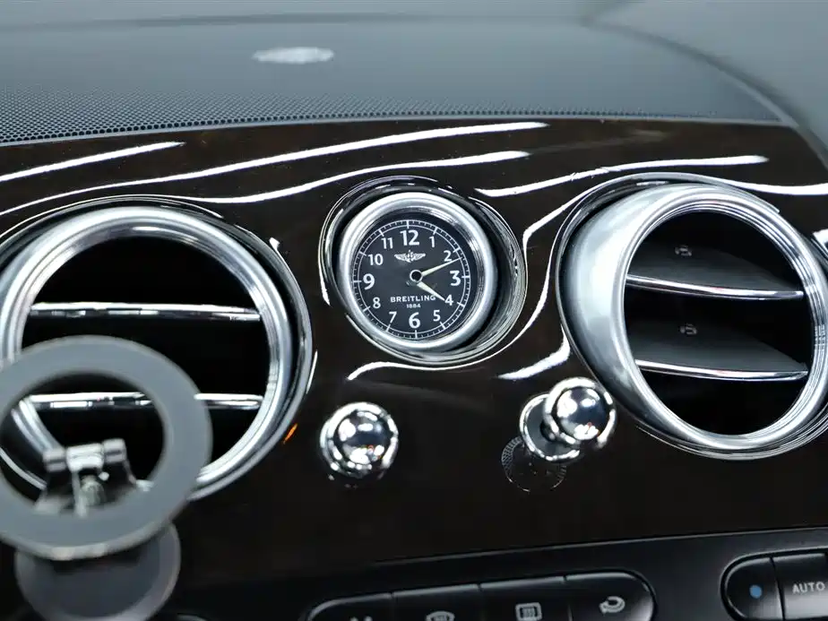 Bentley Continental 2010 — фото 16