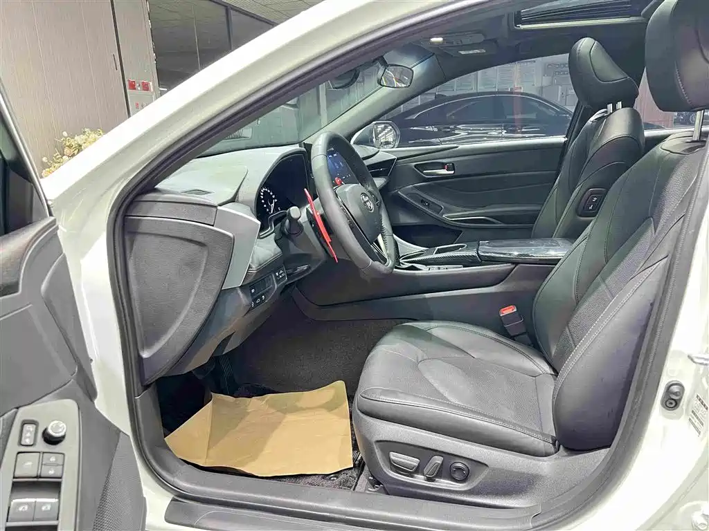 Toyota Avalon 2023 — фото 11
