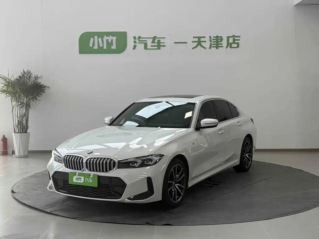 BMW 3 Series 2023 — фото 1