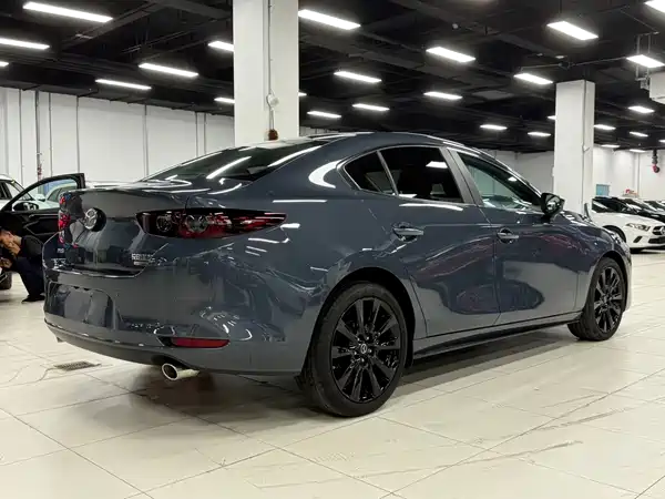 Mazda 3 Axela 2023