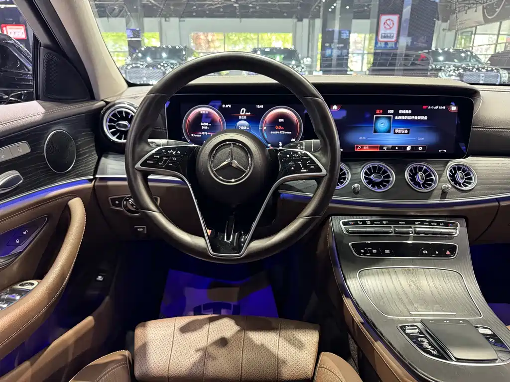 Mercedes-Benz E-Class 2022 — фото 17