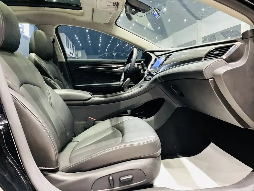 Buick LaCrosse 2023 — фото 12