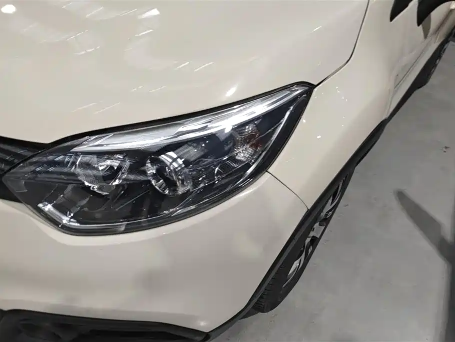 Renault Captur 2015 — фото 5