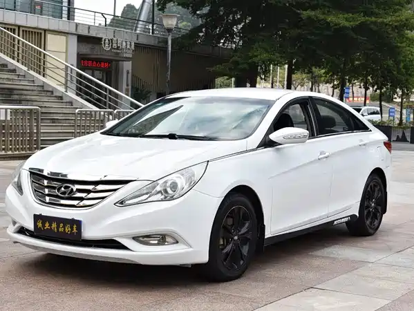 Hyundai Sonata 2012